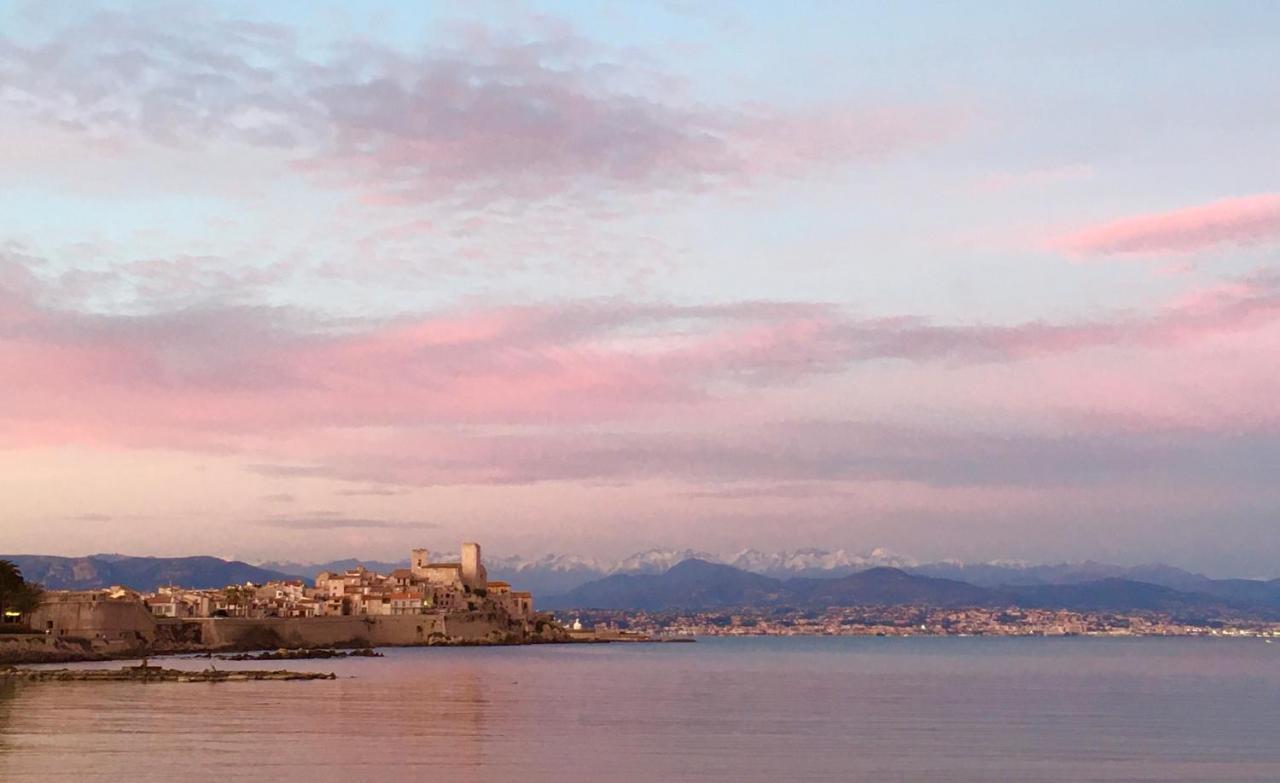 Superbe Appartement Dans Le Coeur De La Ville Antibes Exterior photo